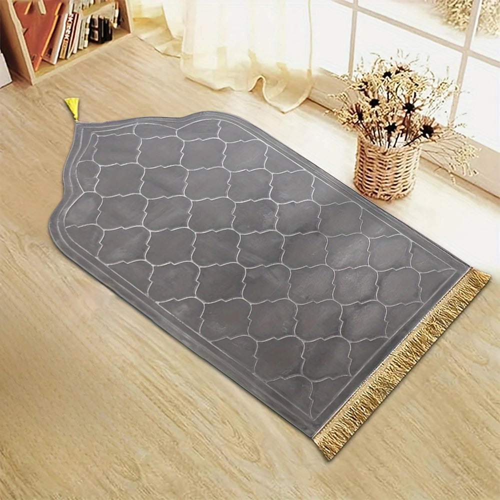 Luxury Soft Islamic Prayer Mat with Tassels – Comfortable & Elegant Design for Daily Salah